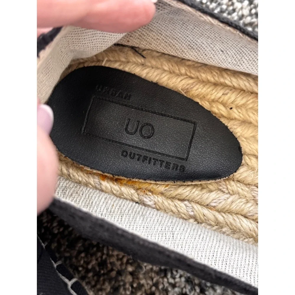 Urban Outfitters UO Black slip-on Espadrilles Canvas Flats‎ Shoes Size 8